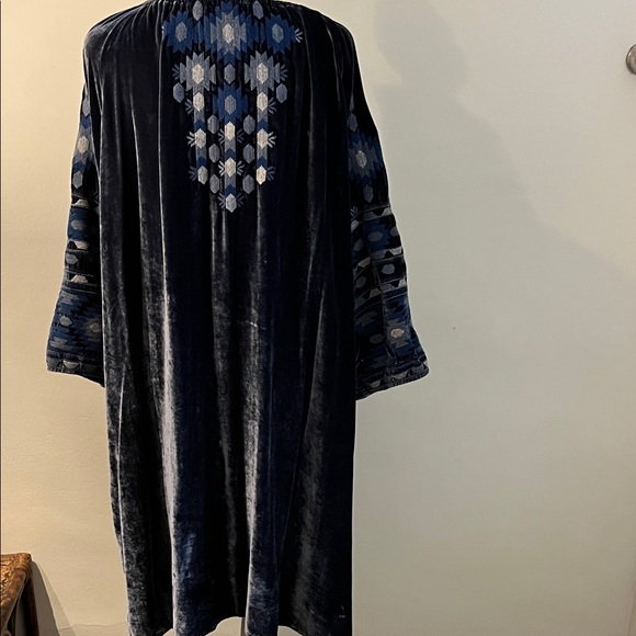 Johnny Was Nomi Blue Velvet Peasant Dress - Picture 5 of 9